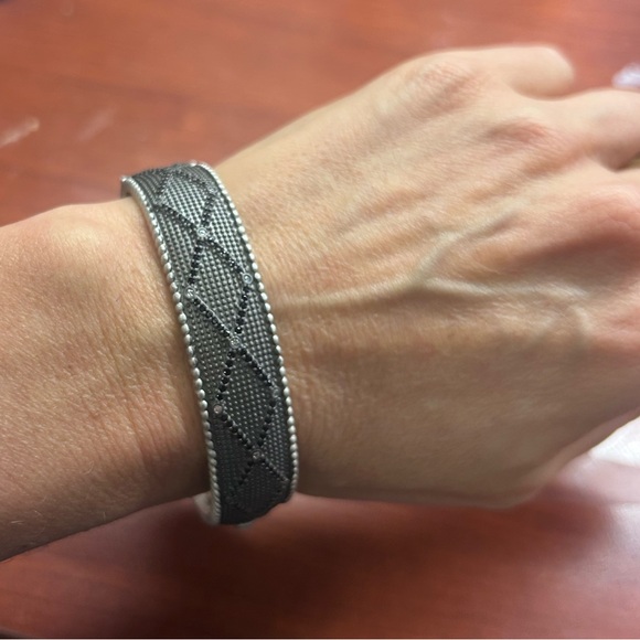 Freida Rothman signature textured hinged bangle new - Picture 12 of 12